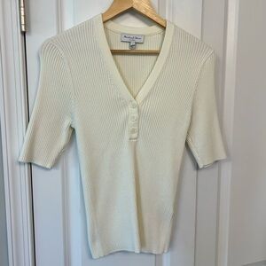 Michael Stars Fitted Ribbed v-neck top - Medium.